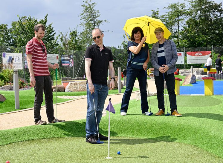 Ayke, Tobias, Heike und Holger von Himbeerrot